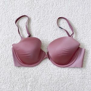 Victoria’s Secret bra 32DD New with tag